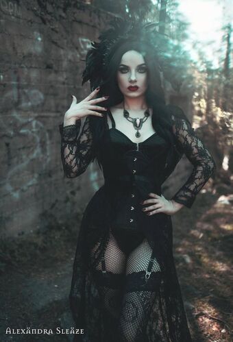 Monsa Isa Голи Изтичания OnlyFans Снимки 4