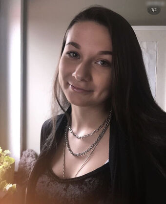 Mrs_Emmax Голи Изтичания OnlyFans Снимки 1