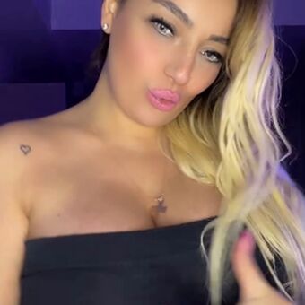 Mugemia Голи Изтичания OnlyFans Снимки 1