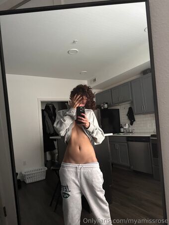 myamissrose Голи Изтичания OnlyFans Снимки 2