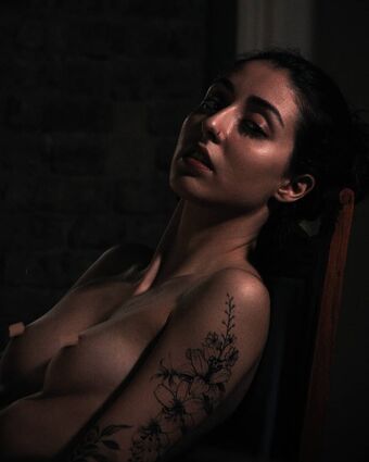 _naissance Голи Изтичания OnlyFans Снимки 12