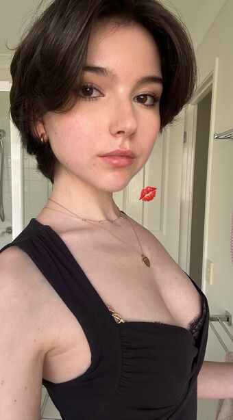 Newinsight Голи Изтичания OnlyFans Снимки 16