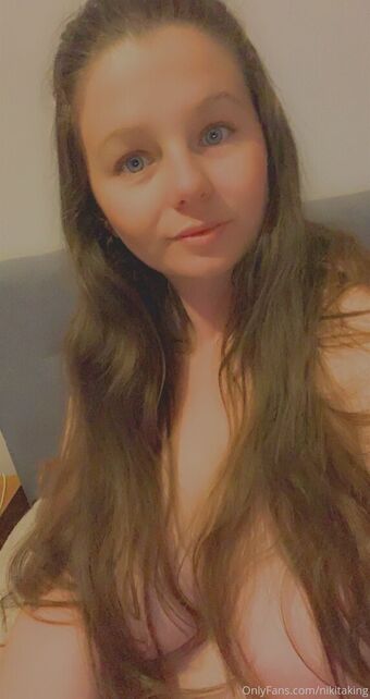 nicketta Голи Изтичания OnlyFans Снимки 1