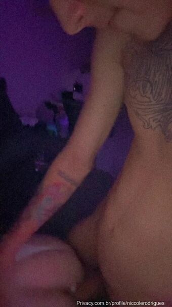 Nicole Rodrigues Голи Изтичания OnlyFans Снимки 2