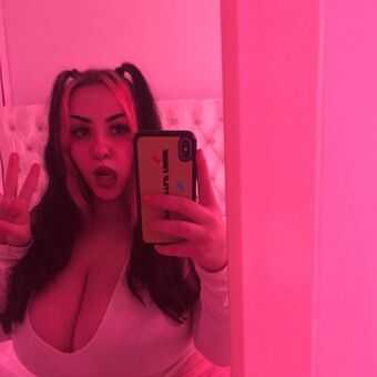 Nikki Голи Изтичания OnlyFans Снимки 84