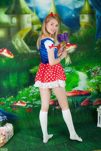 Nimfa Голи Изтичания OnlyFans Снимки 11