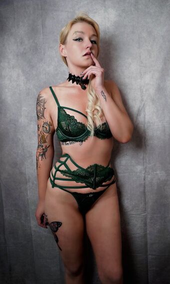 Nova Rae Голи Изтичания OnlyFans Снимки 9
