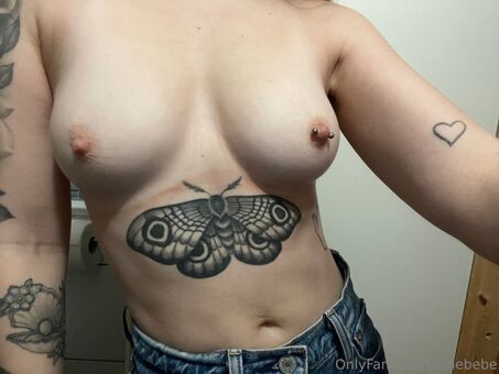 pinebebe Голи Изтичания OnlyFans Снимки 32