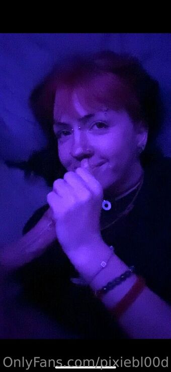 pixiebl00d Голи Изтичания OnlyFans Снимки 4