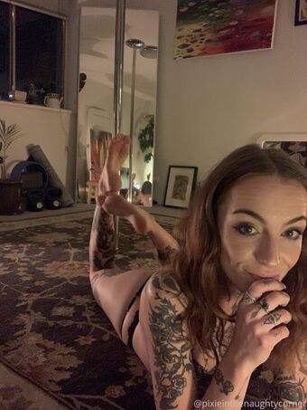 pixieinthenaughtycorner Голи Изтичания OnlyFans Снимки 3