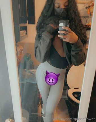 queenflower Голи Изтичания OnlyFans Снимки 4