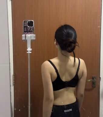 Rainie Голи Изтичания OnlyFans Снимки 9