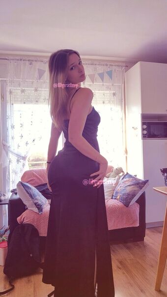 Rainyy Голи Изтичания OnlyFans Снимки 8