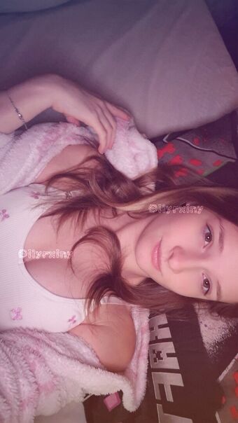 Rainyy Голи Изтичания OnlyFans Снимки 12