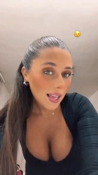 Raphaella Deuringer Голи Изтичания OnlyFans Снимки 29