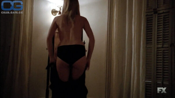 Riley Voelkel Голи Изтичания OnlyFans Снимки 5