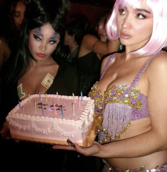 Rowan Blanchard Голи Изтичания OnlyFans Снимки 300