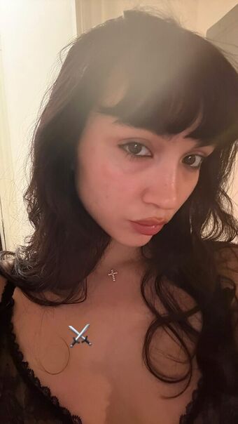 Rowan Blanchard Голи Изтичания OnlyFans Снимки 302