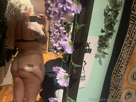 Roxi Amber