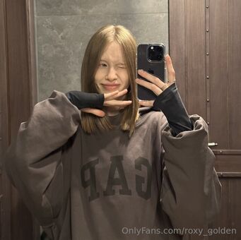 roxy_golden