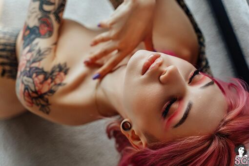 Roxy Loov