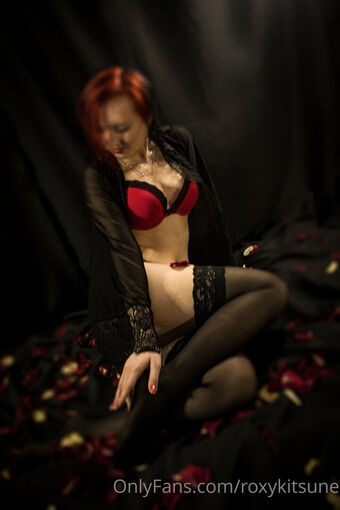 roxykitsune Голи Изтичания OnlyFans Снимки 15