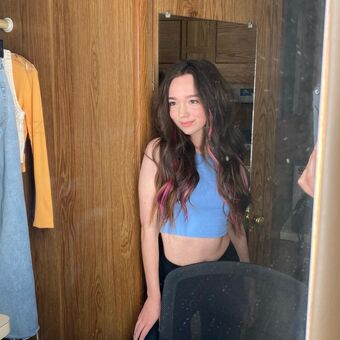 Ruby Jay Голи Изтичания OnlyFans Снимки 12