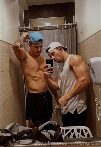 ryangross Голи Изтичания OnlyFans Снимки 8