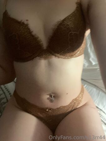 s13rr44 Голи Изтичания OnlyFans Снимки 3