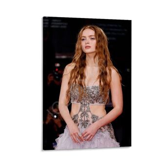 sadiesink Голи Изтичания OnlyFans Снимки 5