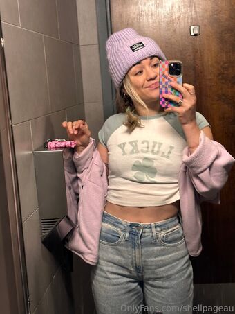 shellpageau Голи Изтичания OnlyFans Снимки 20