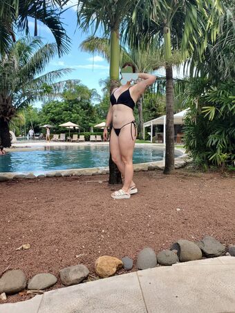 Show Your Girlfriend