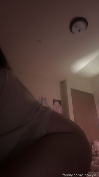 ShowyVT Голи Изтичания OnlyFans Снимки 2