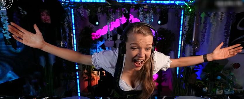 Sintica Голи Изтичания OnlyFans Снимки 51