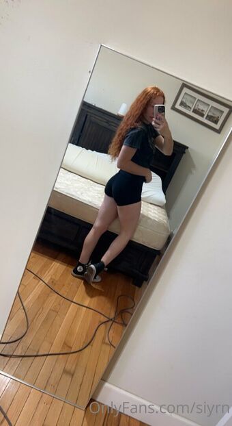 Siyrn Голи Изтичания OnlyFans Снимки 26