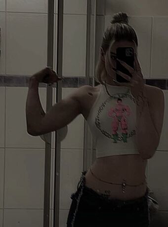 sky_stn_ Голи Изтичания OnlyFans Снимки 63