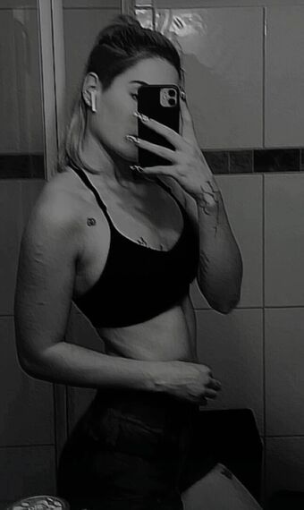 sky_stn_ Голи Изтичания OnlyFans Снимки 66