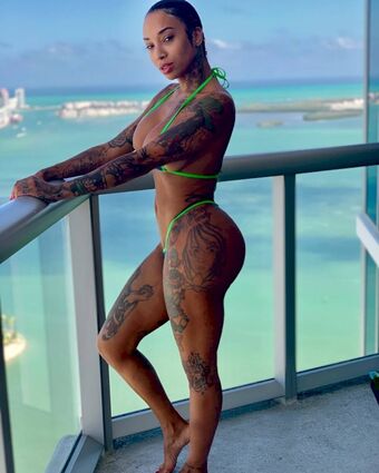 Skydays Голи Изтичания OnlyFans Снимки 3