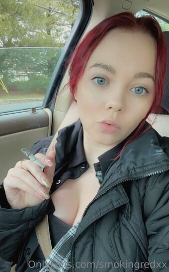 smokingredxx Голи Изтичания OnlyFans Снимки 30