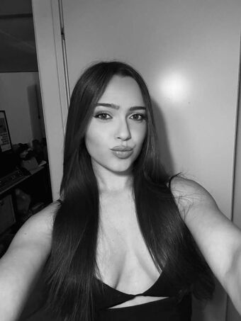 Sofia Cerio Голи Изтичания OnlyFans Снимки 12