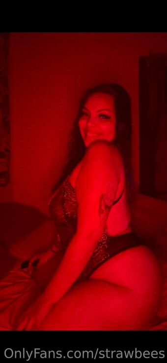 strawbees Голи Изтичания OnlyFans Снимки 16