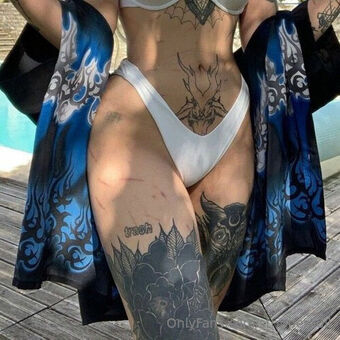 stripperd0ll