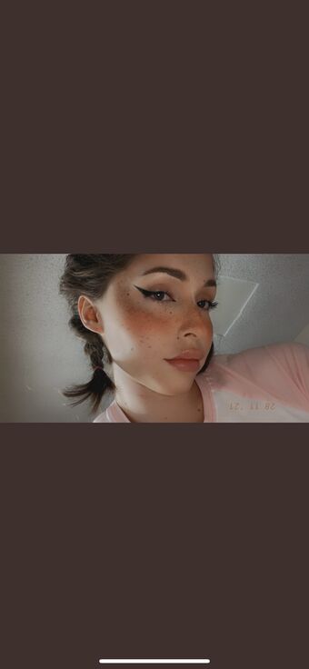 Summer James Голи Изтичания OnlyFans Снимки 1