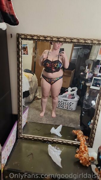 sunnipup Голи Изтичания OnlyFans Снимки 5