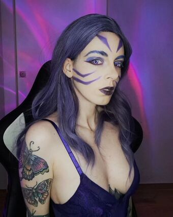Tanyabat Голи Изтичания OnlyFans Снимки 10