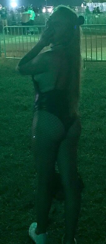 taylien Голи Изтичания OnlyFans Снимки 23