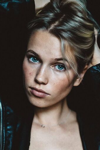 Thea Sofie Голи Изтичания OnlyFans Снимки 12