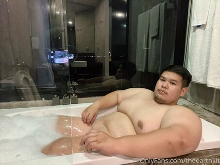 theearthkit Голи Изтичания OnlyFans Снимки 16