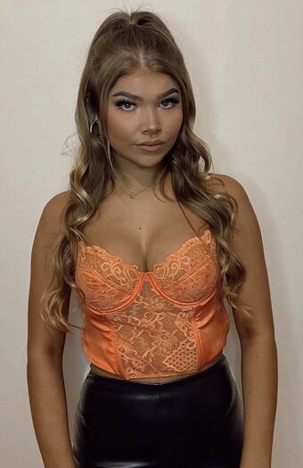 Tillybartram Голи Изтичания OnlyFans Снимки 11