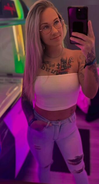 Tini Голи Изтичания OnlyFans Снимки 4